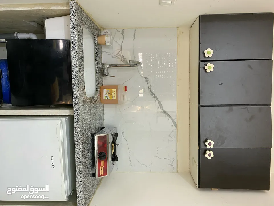 ستوديو مرتب مع موقف سيارات ،، لدكتور/ه او موظف او طالب طب او الزائرين