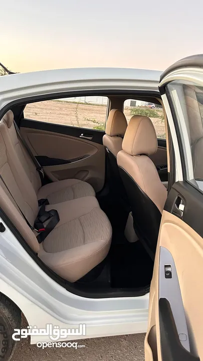 هيونداي اكسنت 2018 لعشاق السيارات التخزين ممشى 6000 فقط وكالة عمان