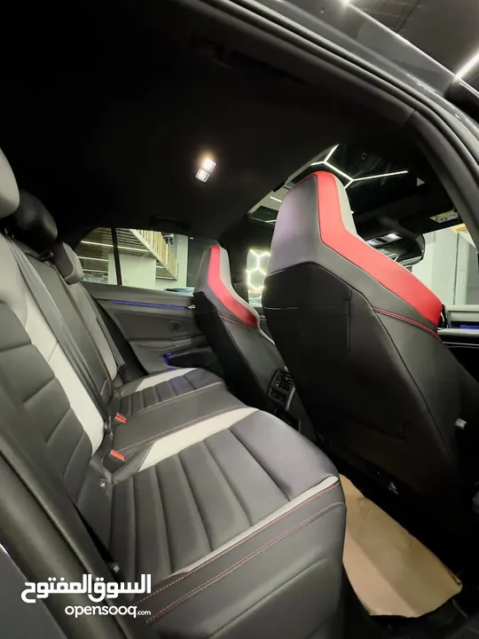 GTI 2021 السيارة مفللة + عداد 30 الف فقط + بحال الوكالة ولا غرام دهان
