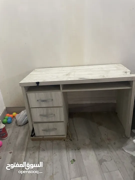 Desk for sale barely used