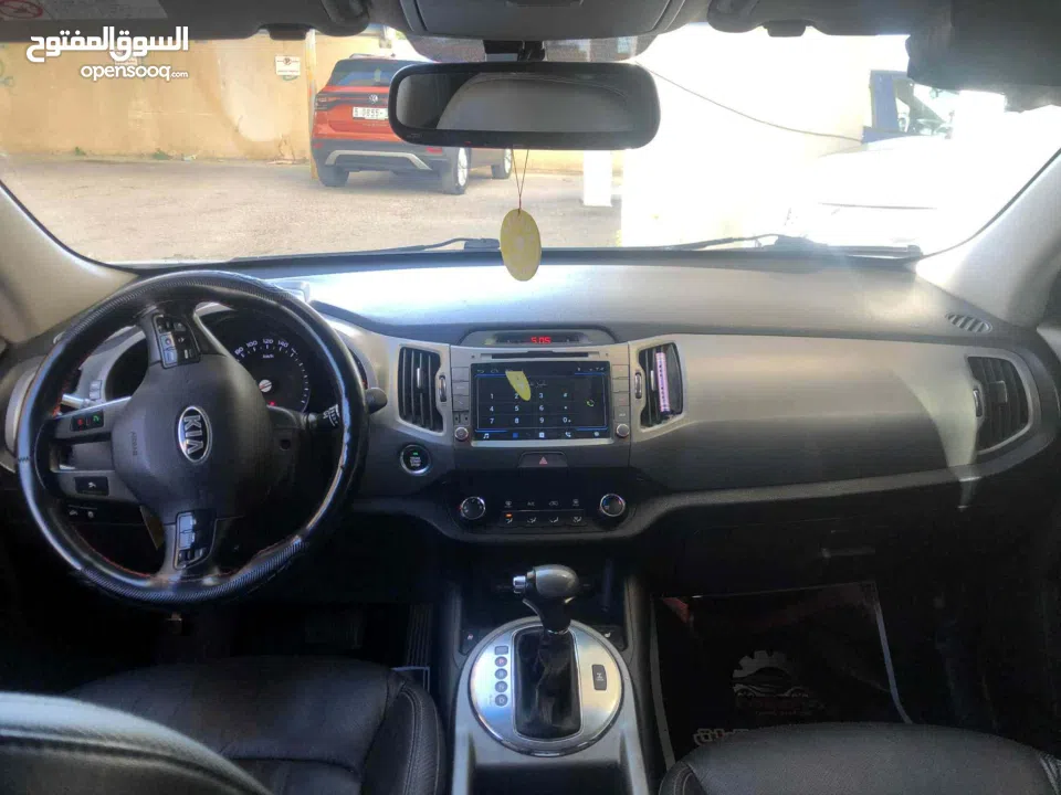 كيا سبورتاج 2015 في الرخصة للبيع كاش او بدل فحص ممتاز دهان 3 قطع فقط تنازل مباشر 4*4