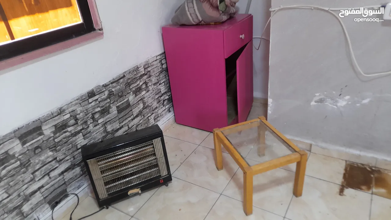طقم كورنر للبيع مع أغراض أخرى تصلح للبيت او صالون سيدات البيع بداعي السفر