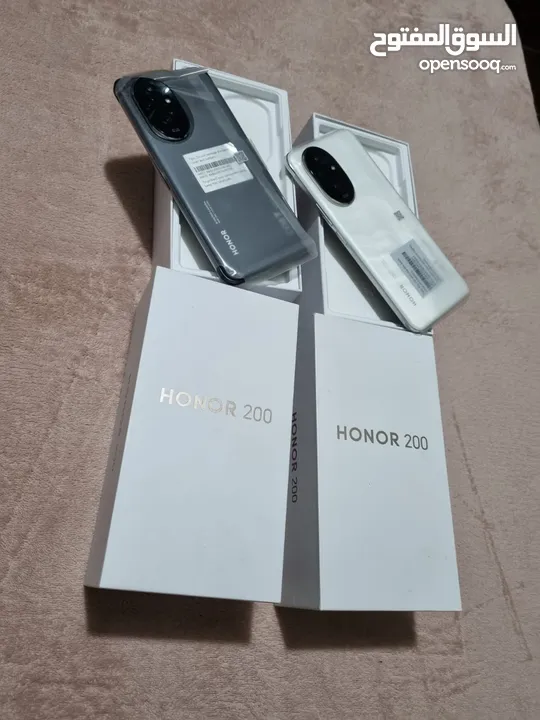 مشغل ايام Honer 200 5G رام 24 جيجا 256 مكفول بالشركة أغراضة والكرتونه الأصلية شاحن 100 واط متوفر توص