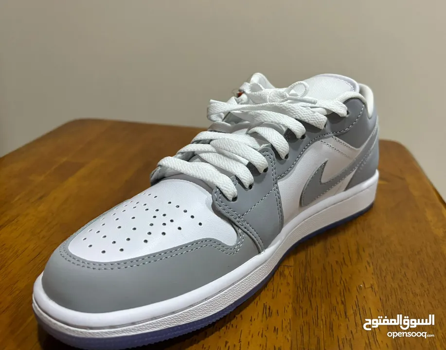 AIR JORDAN 1 LOW WHITE/WOLF GREY-ALUMINUM BLANC/ALUMINIUM/GRIS LOUP UNISEX