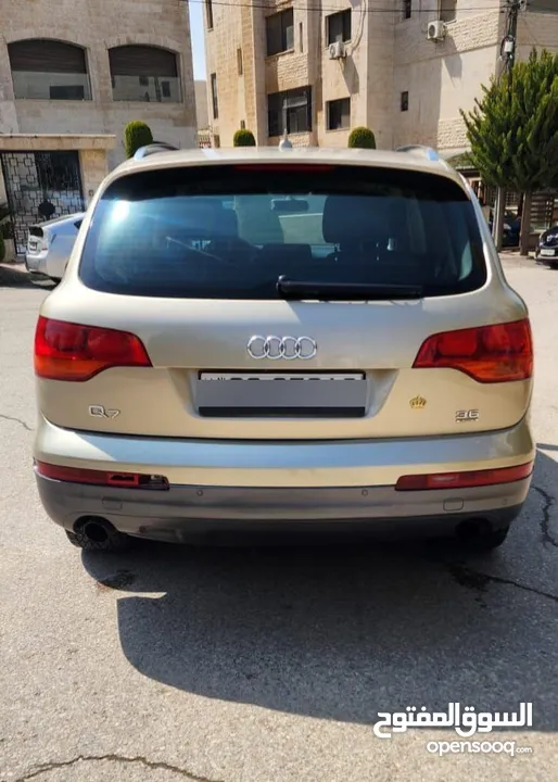 سيارة اودي Q7 2008 للبيع  فحص كامل 7 جيد نظيفة ممتاز البيع كاش فقط