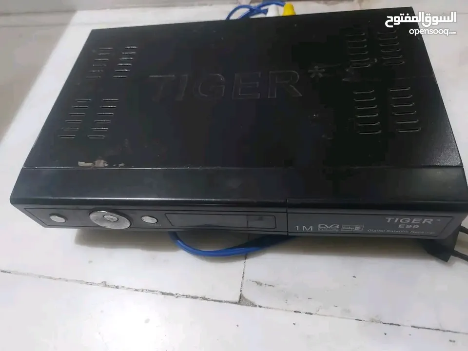 ريسيفرات منتهي اشتراك  مع بعض 10 دنانير