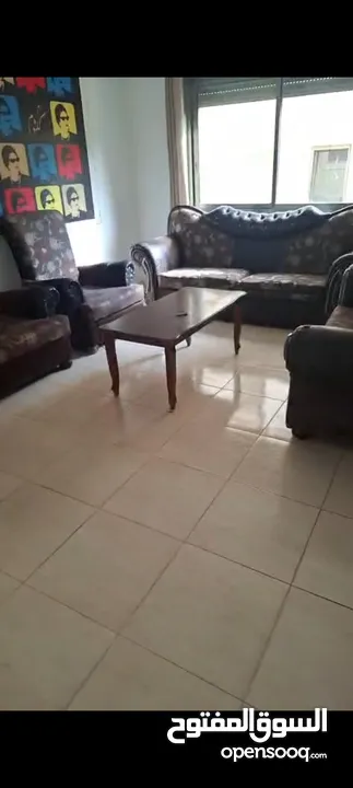 شقه للبيع طابق اول فوق الشارع مساحه 150متر في بتونيا