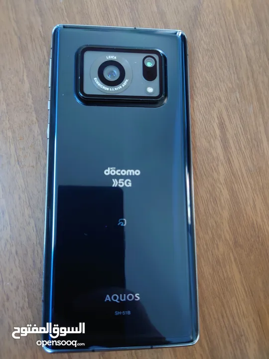 sharp Aquos r6 ياباني