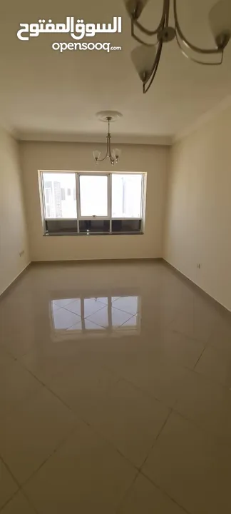 55,000 درهم سنويًا 3 غرف (إحداها ماستر) + صالة و3 حمامات بإطلالة بحرية خلّابة ، قريب من مخرج دبي