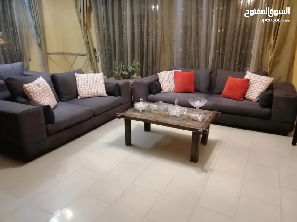 طقم كنب موديل امريكي مريح جدا و سعر مغري