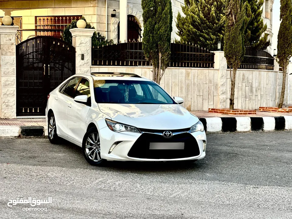 تويوتا كامري 2015 فل كامل اعلى صنف فحص 7 جيد كلين تايتل ولا ملاحظة ولم تعمل تطبيقات بطارية من الشركة