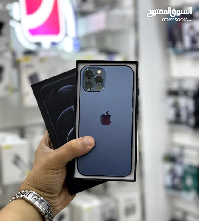 عرض خااص : iPhone 12 pro 256gb هاتف بحالة الوكالة بدون شموخ أو مشاكل مع ضمان و ملحقات و بأقل سعر