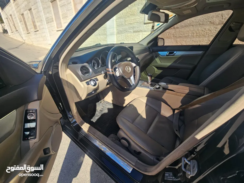 مرسيدس.  C200 فللللللللل مع. فتخه. بويه. شركه. بسعرررر حرق حرق