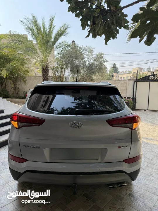 جيب هونداي توسان 2016  فقط 75 الف كاش فل بدون فتحة مميز جداً ترخيص تامين شامل سنة بالورقة  بالنايلن