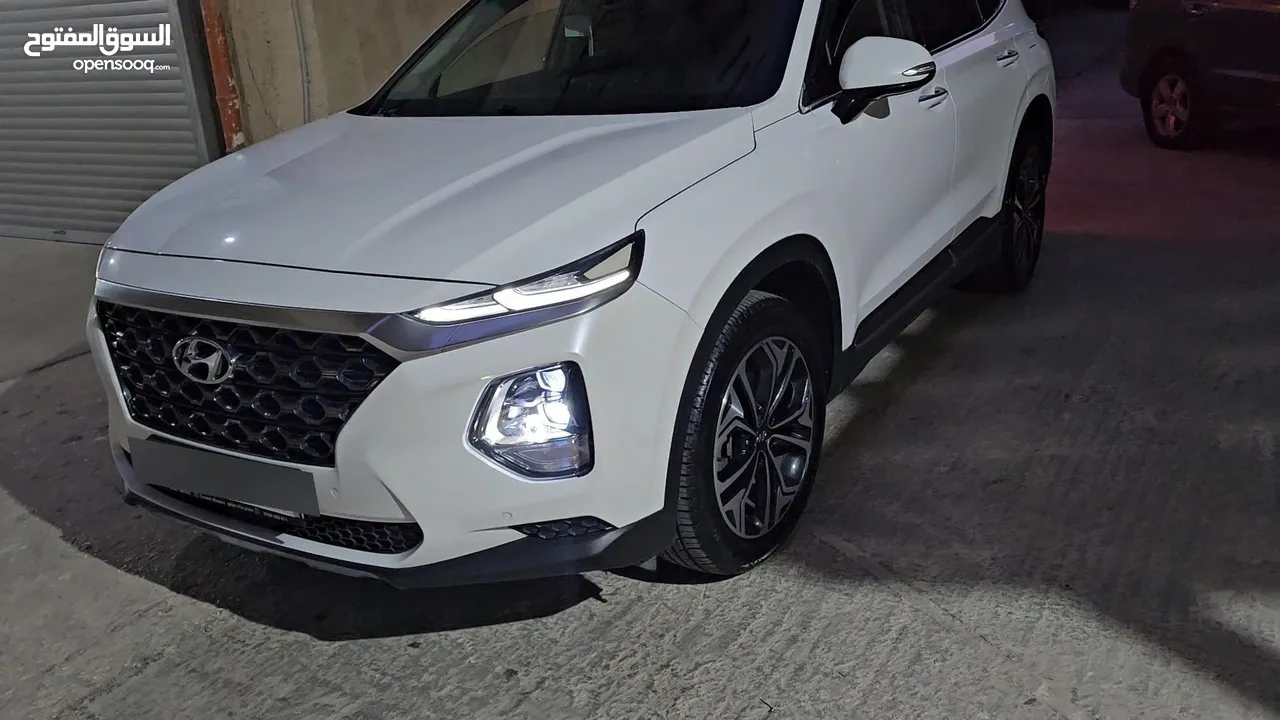 هونداي سنتافيه 2020 ترخيص 19 للبيع. 7 ركاب اصل .عداد قليل
