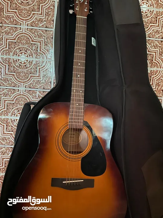 Yamaha F310 Color: Tobacco Brown Sunburst comes with 2 picks and guitar bag