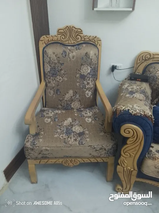 طقم كنب تفصيل تسع مقاعد للبيع