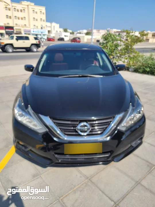 clean title Nissan Altima 2018 full option