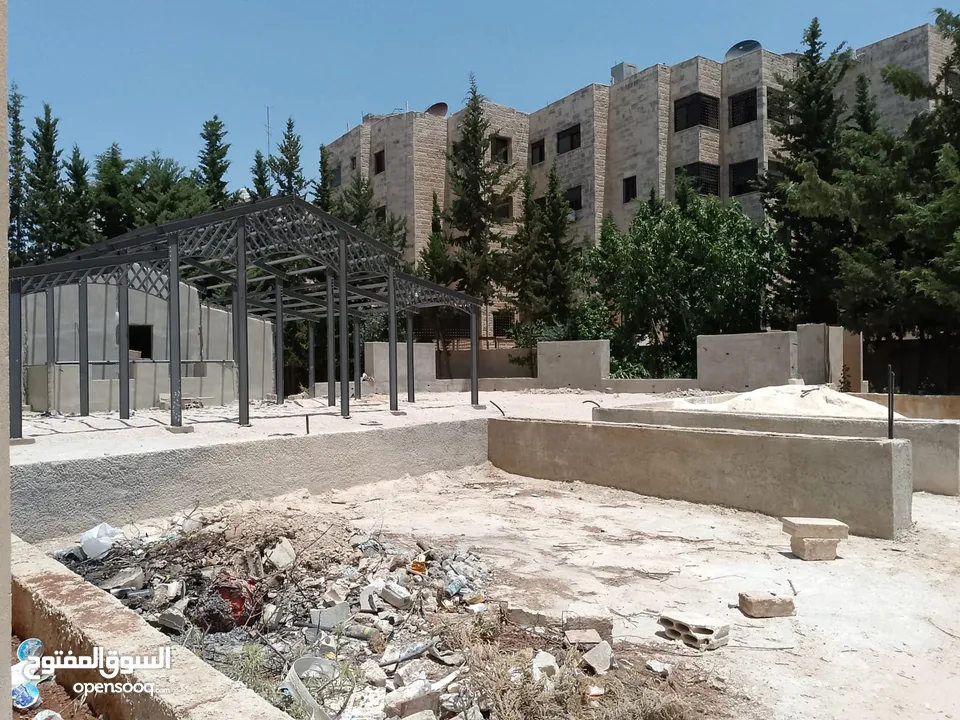 هنجر مطعم او كافيه او منزل)  Structural steel  للبيع .جديد ، لم يستعمل .. H ,90 kilograms ل  وزن كل