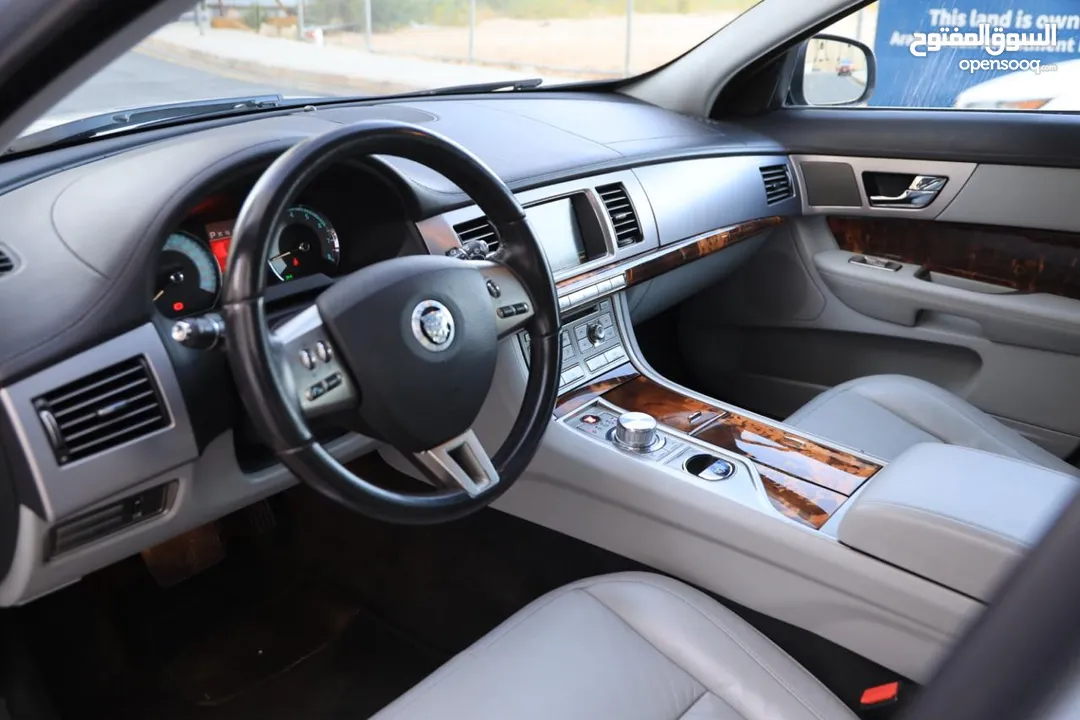 Jaguar XF 2009 3.0L    جاكوار xf 2009 وارد الوكالة / صيانة الوكالة  قاطعه مسافه 88 الف كيلو فقط