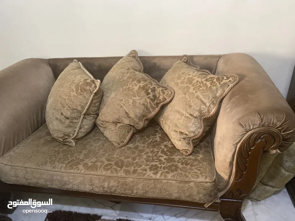 طقم كنب 9 قطع للبيع