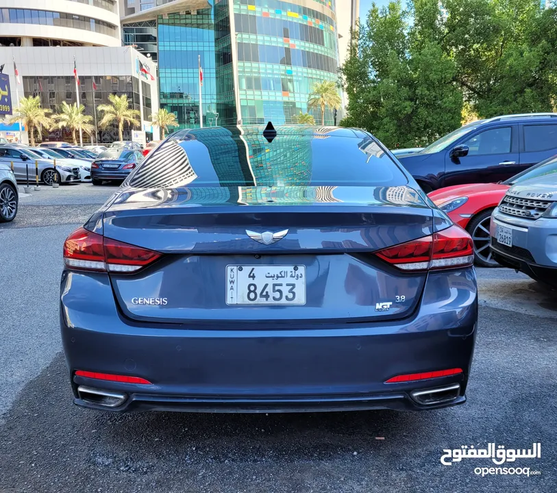 Hyundai  genesis  3.8