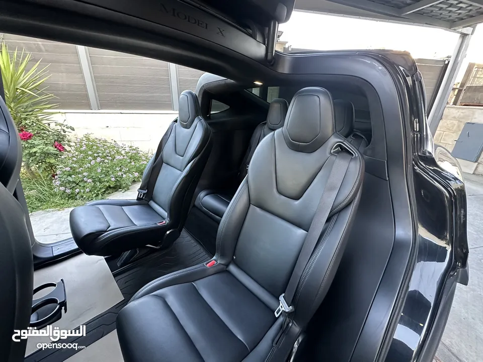 Tesla Model X وارد الشركة مميزة جدا