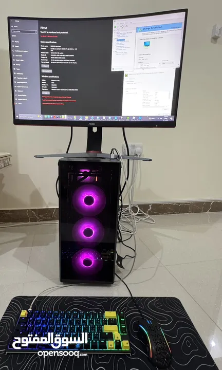 للبيع PC مستعمل مع جميع ملحقاته