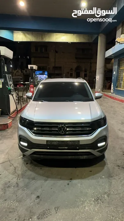 Vw    T cros