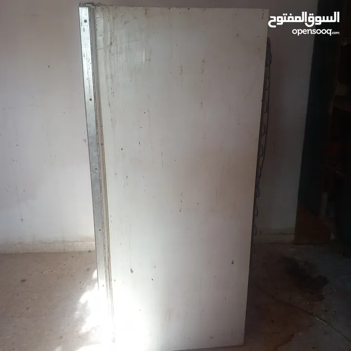 ثلاجه مكفوله من اكبر الثلاجات المنزليه