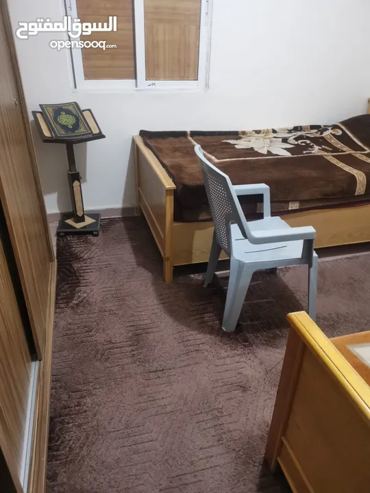 بيت طابق اول