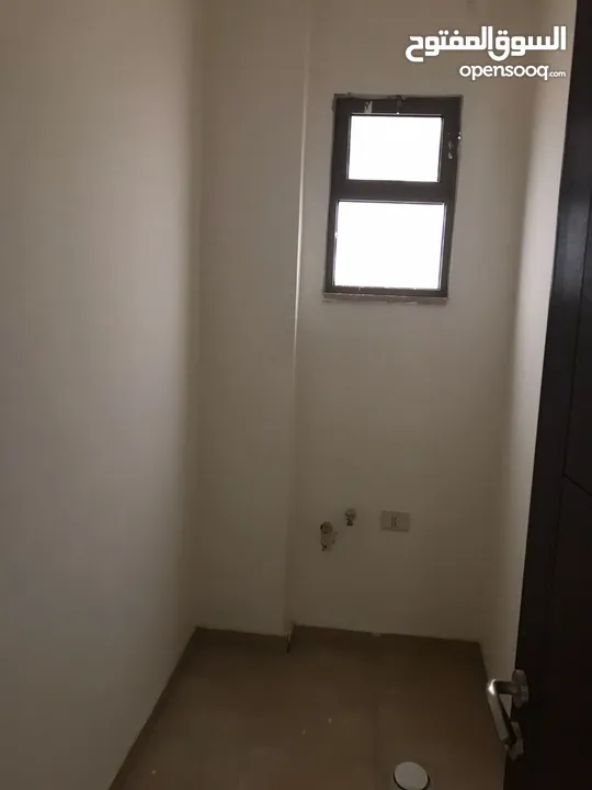 شقة جديدة للبيع في دير غبار