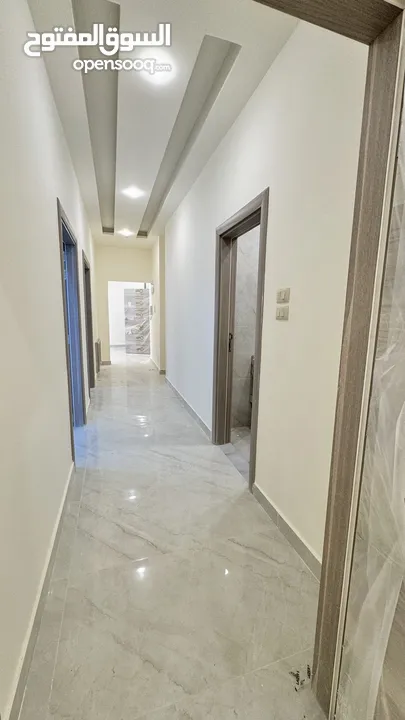 شقق جديده من المالك/ مجمع عمان مقابل الكارفور