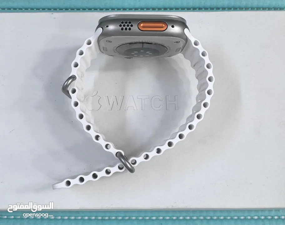 Apple Watch Ultra 2 49MM (GPS+Celular) Titanium 1 Month Used Only!
