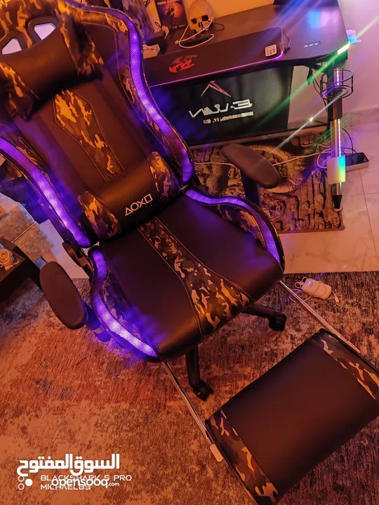 طقم كرسي وطاولة للقيم شي فاخرSpecial chair and gaming table