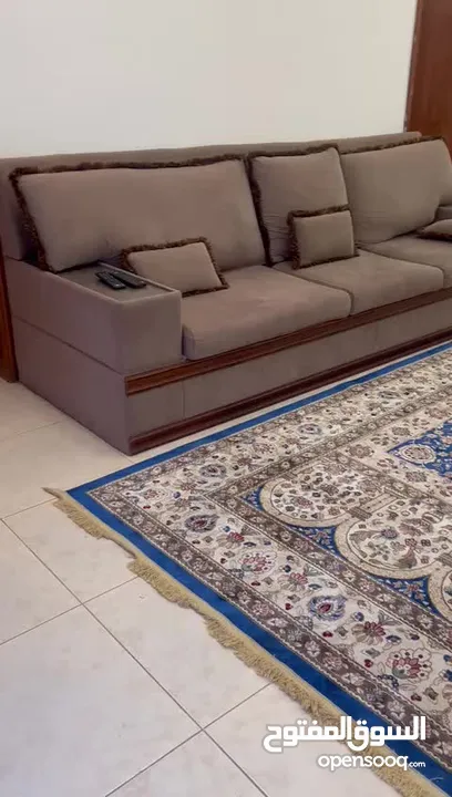 فلل سكنية في منطقة السعادة للايجار اليومي