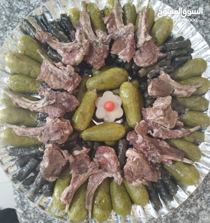 خروف مشوي او محشي او محشي ورق عنب دوالي