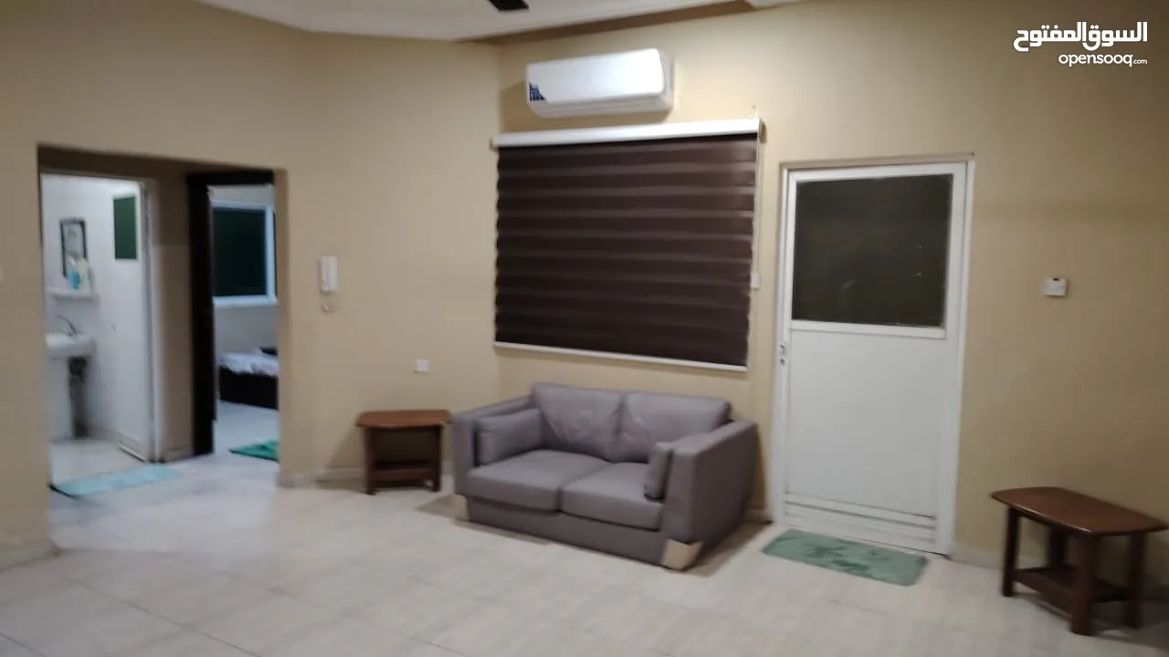 استوديوهات وشقق مفروشة للايجار