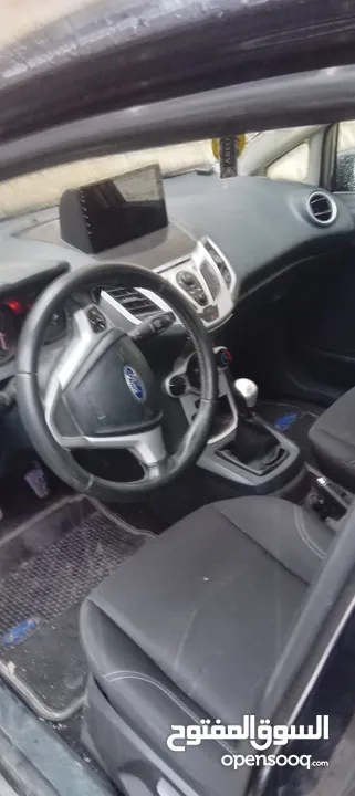 فورد فيستا جير عادي