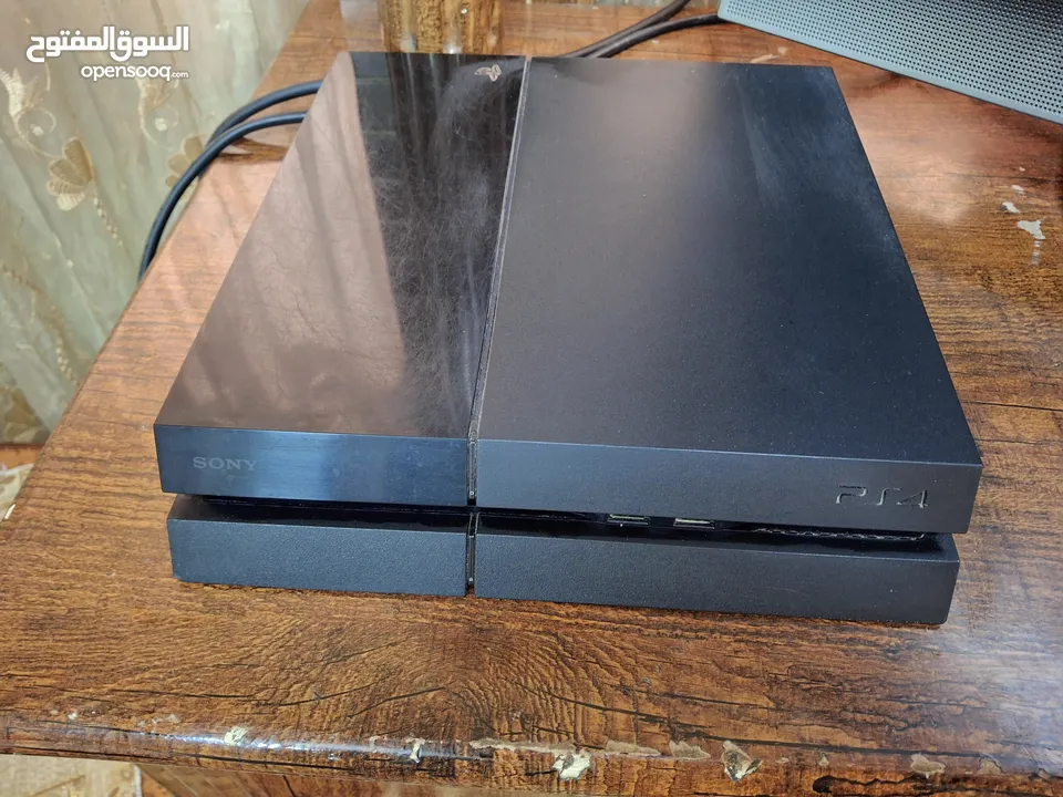 بلايستيشن 4 مستعمل بحالة ممتازة  ....Ps4 Fat