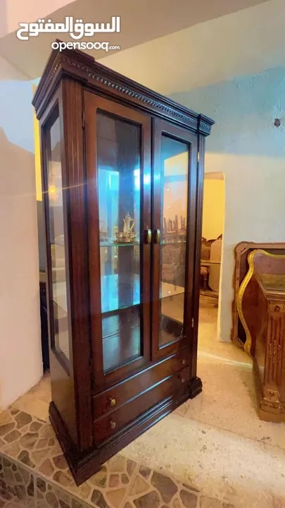 كنب وطاولة سفره استخدام شهرين