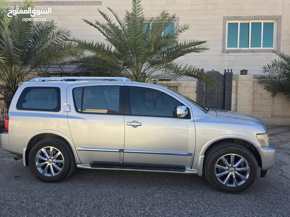 انفنتي خليجي عائلية 8 ركاب QX56