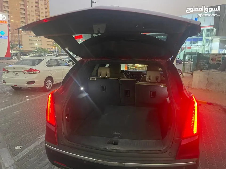 Cadillac xt5 2019 +