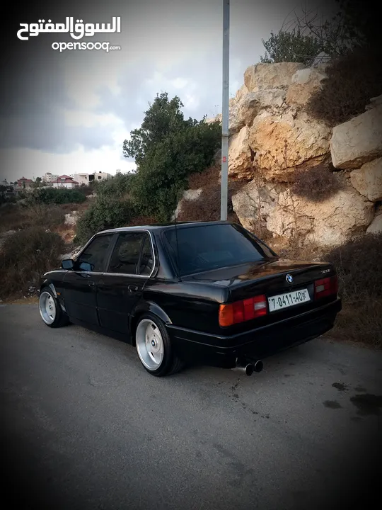 بي ام e30 موديل 89