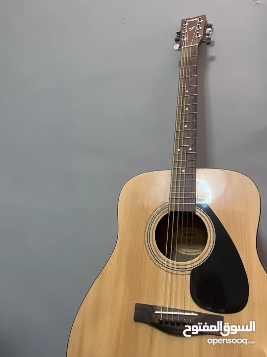 Yamaha f310 acoustic guitar جيتار ياماها اكوستك للبيع او بدل هاتف جديد