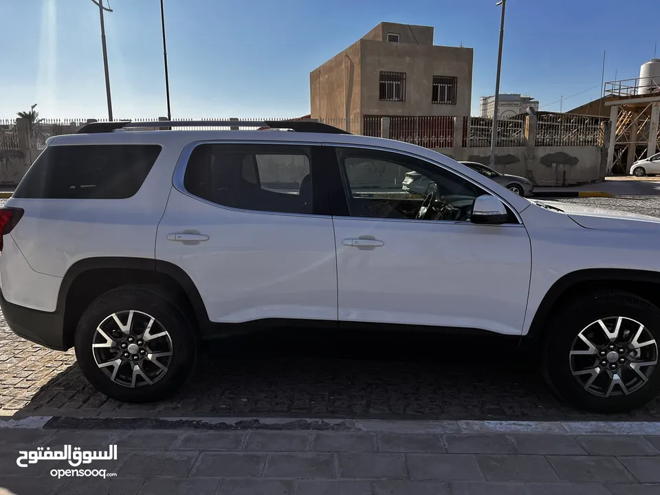 GMC Acadia SLE 2020