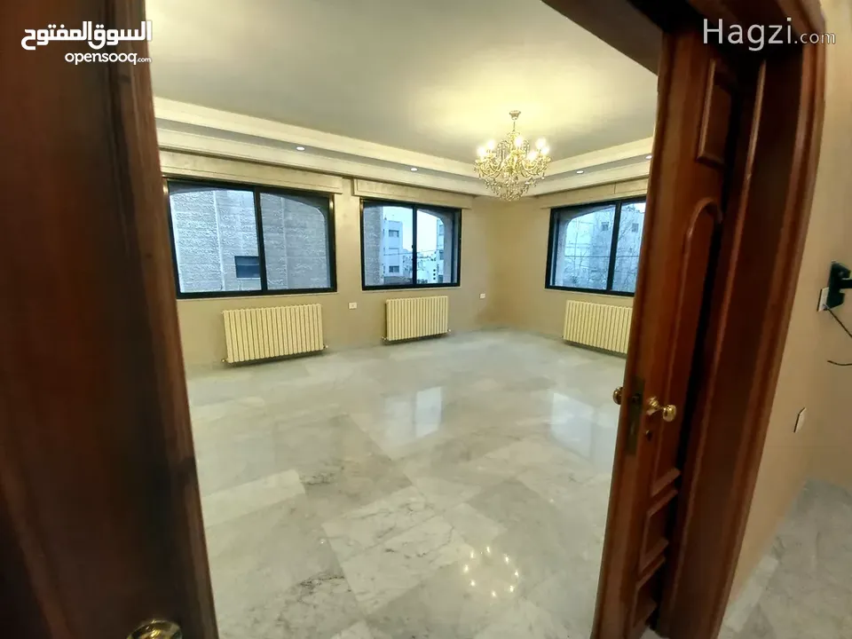 شقة غير مفروشة للإيجار 220م2 ( Property 15554 ) سنوي فقط