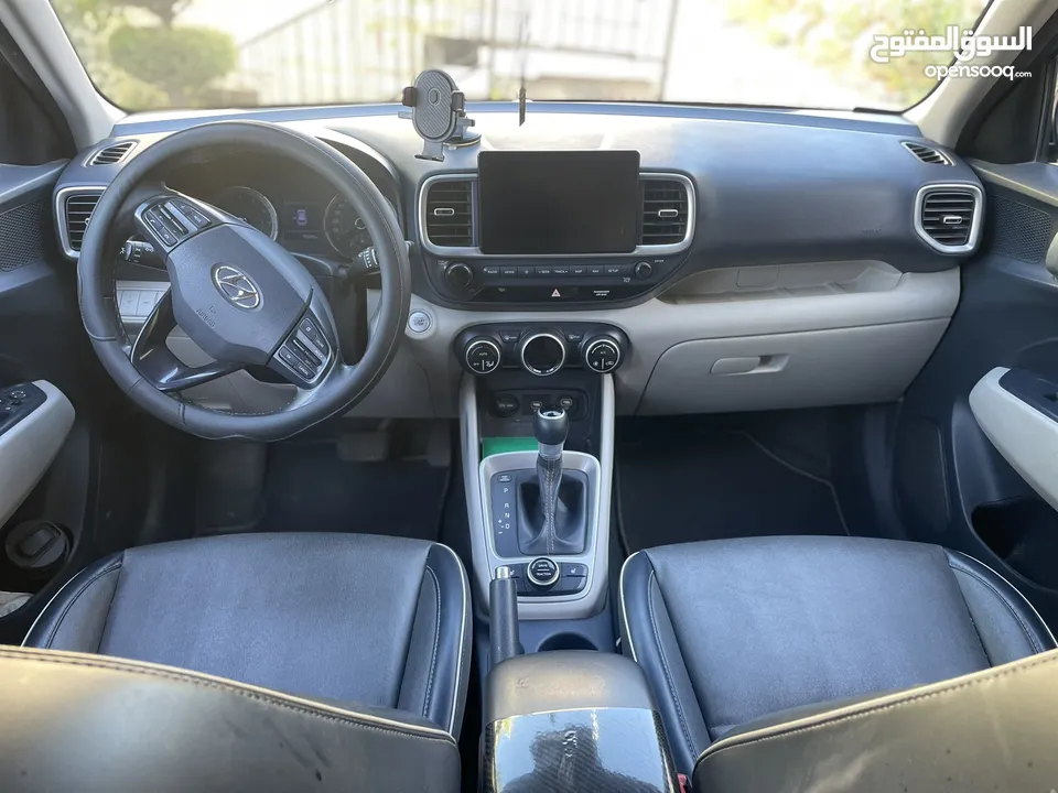 Hundai venue (V) one million 2020