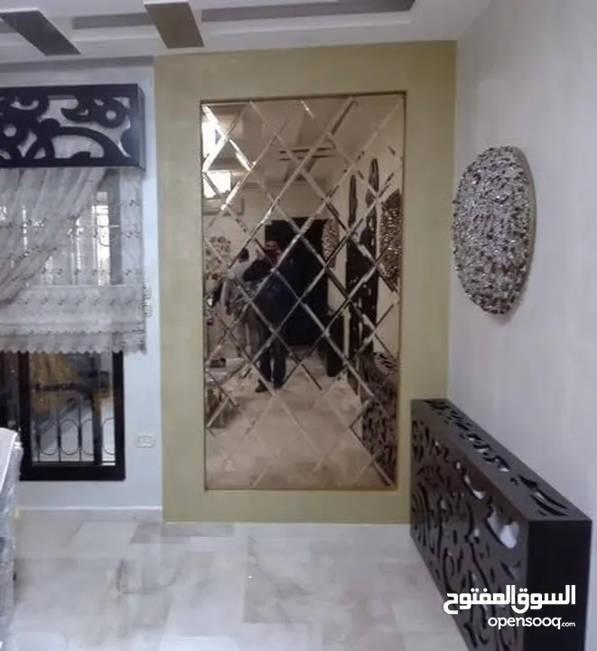 مرايا و سيكوريت