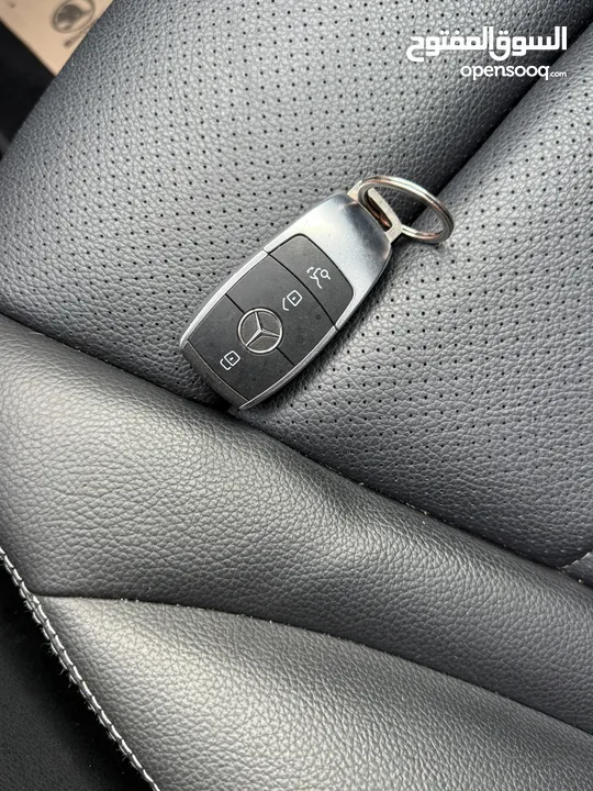مارسيدس GLC 300E ترخيص 2022 محرك 2000 هايبرد  جير أوتوماتيك 333 حصان